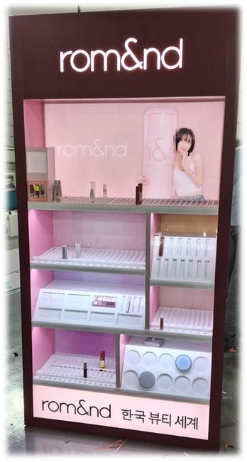 ستاندات العــرض الثابتة